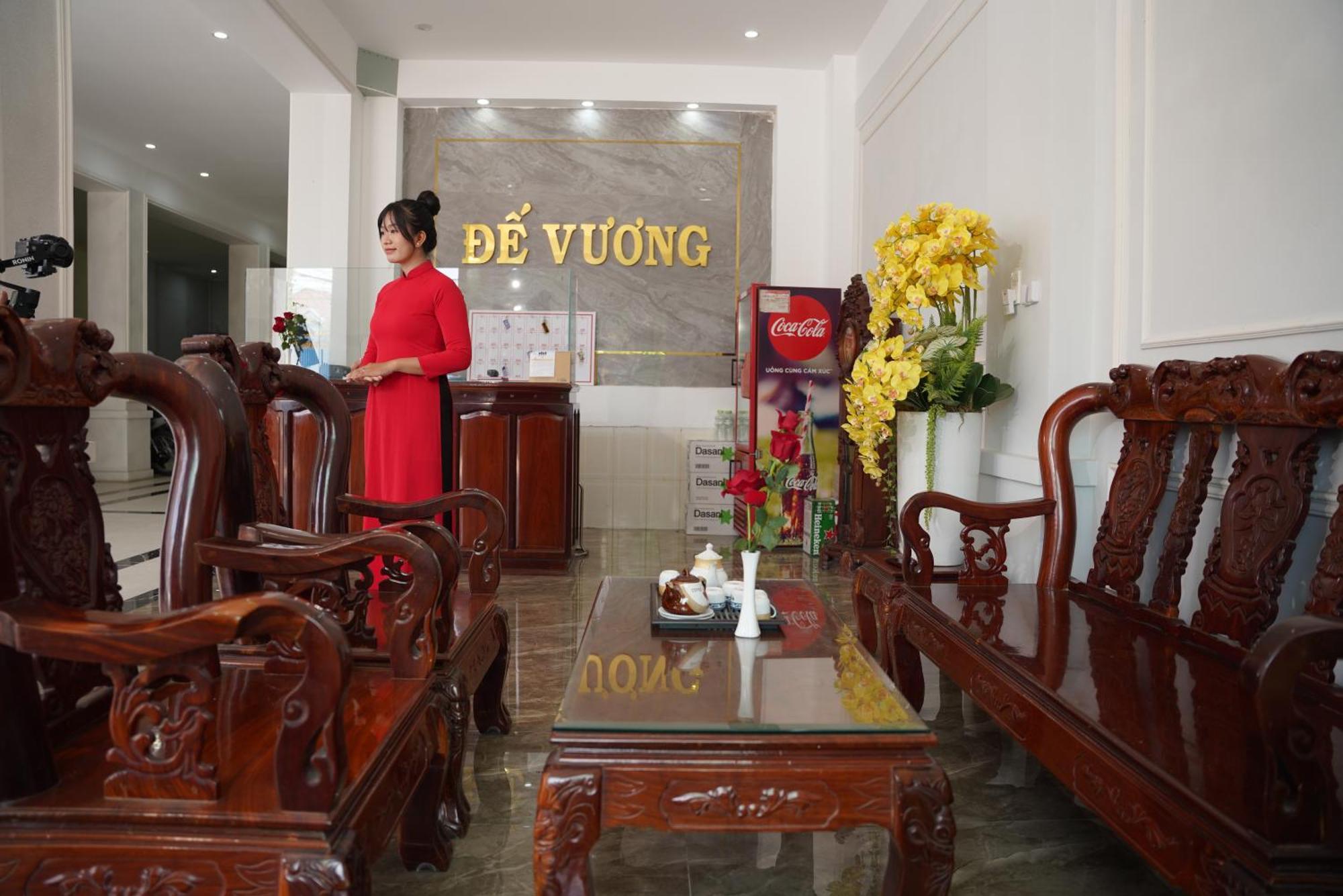 Khach San De Vuong Hotel Cao Lanh ภายนอก รูปภาพ